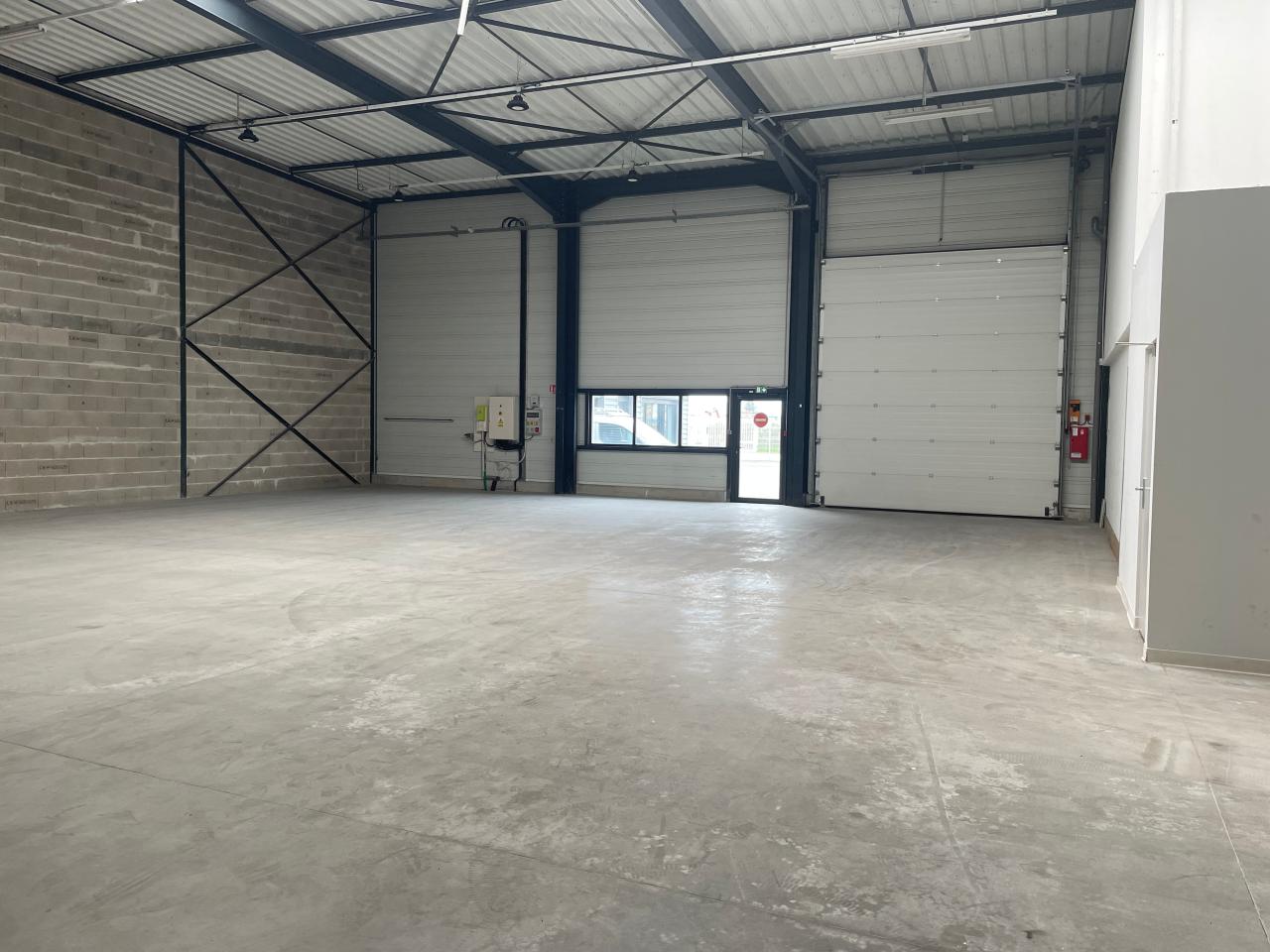 Local d'activité Neuville-sur-Saône 2303m² Location local d'activité Neuville-sur-Saône Rhône OLACT2119044 10